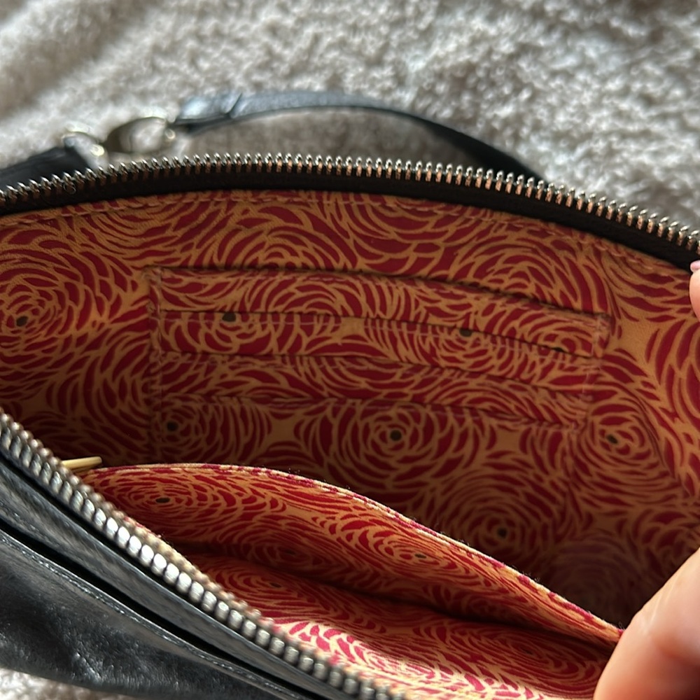 HOBO International Small, Black, Genuine Leather Bag, Crossbody Handbag. - Picture 5 of 8